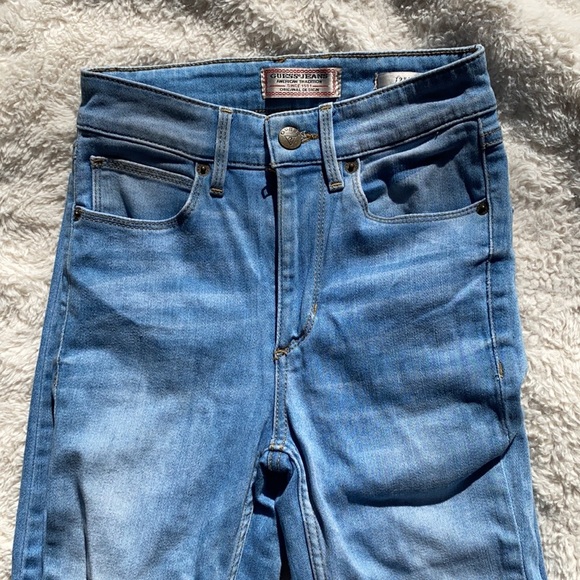 Guess 1981 Skinny - Picture 3 of 4